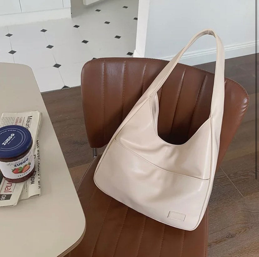 The Bunbury - Your Go-To Uni Bag