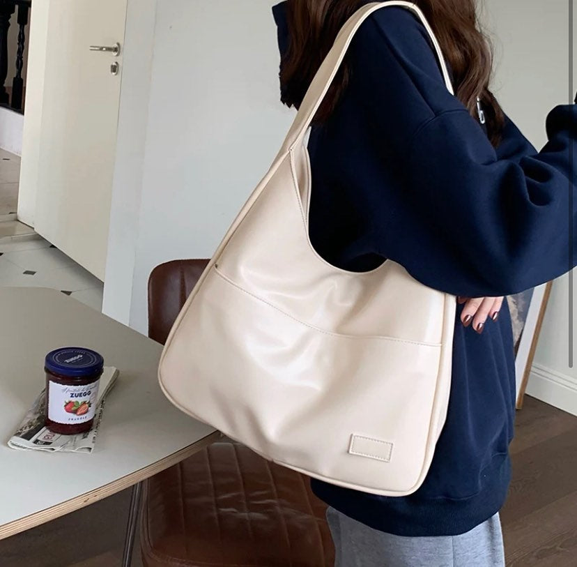 The Bunbury - Your Go-To Uni Bag